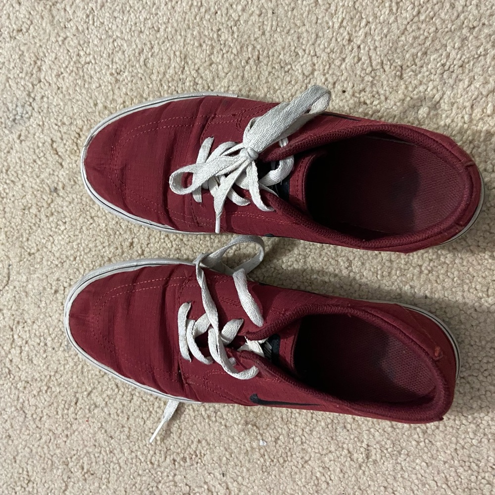 maroon/red nike sneakers
